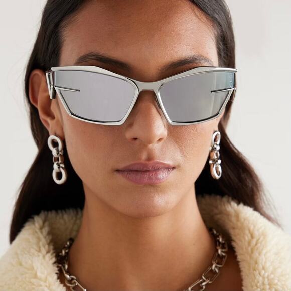 New! GIVENCHY Sunglasses GV40066U 16C, Authentic - Picture 1 of 13